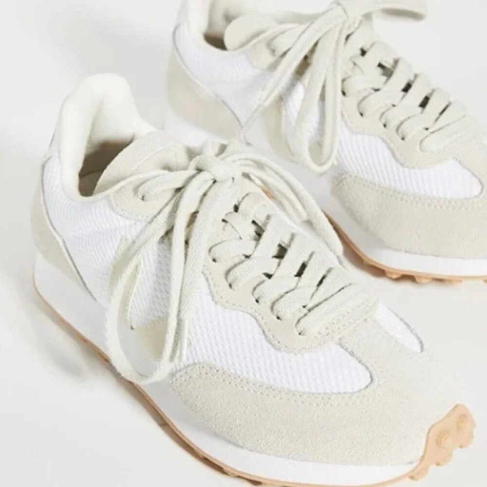 Veja Rio Branco Sneakers in White Pierre / Natural